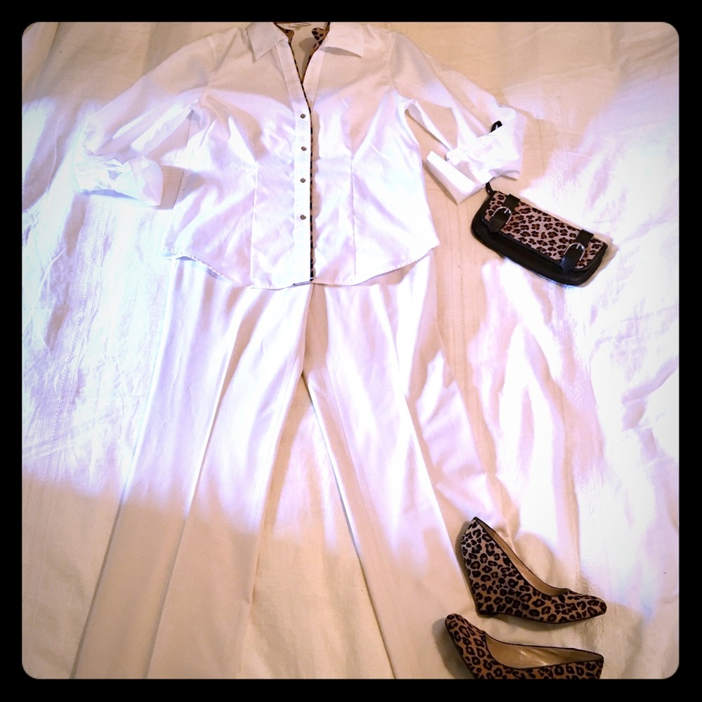 Classy Calvin Klein cream-colored  slacks!! 👄